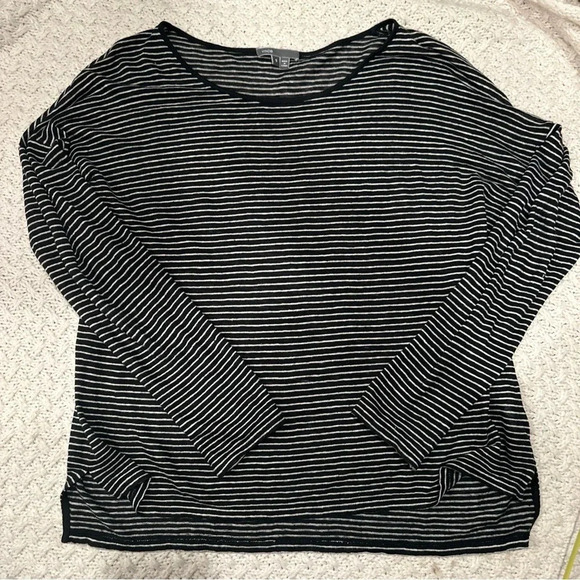 Vince Tops - Vince Women's Long Sleeve Black White Stripe Soft T Shirt Linen
Relaxed Size SP